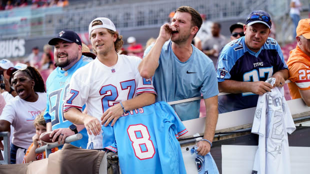 TitansFansPregameBuccaneersTampa